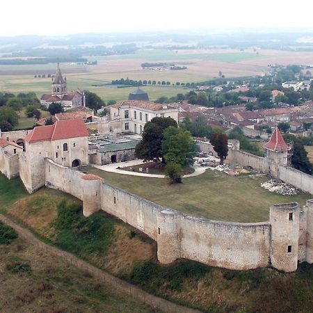 Les Vieilles Halles De Villebois Екстер'єр фото