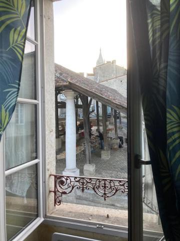 Les Vieilles Halles De Villebois Екстер'єр фото